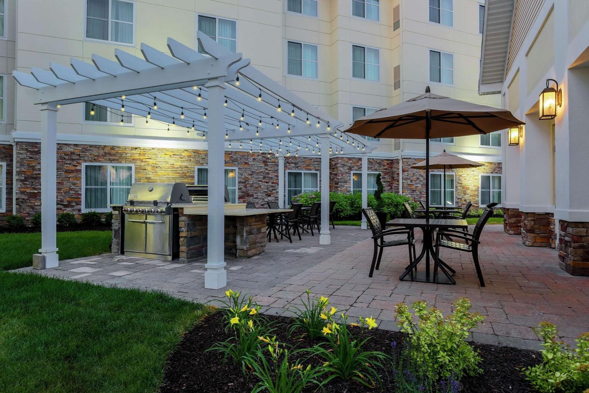 Homewood Suites By Hilton Long Island-Melville Plainview Exterior photo